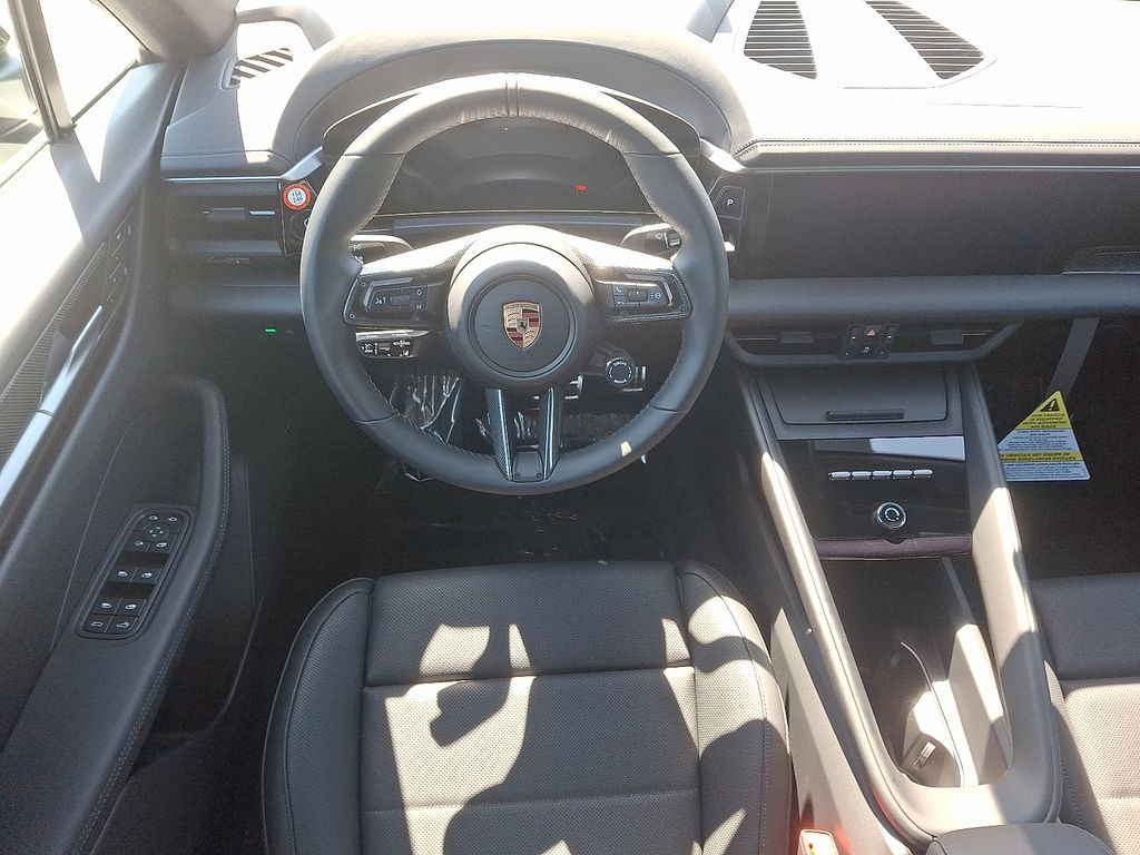 Thumbnail: 2025 Porsche Macan - 13