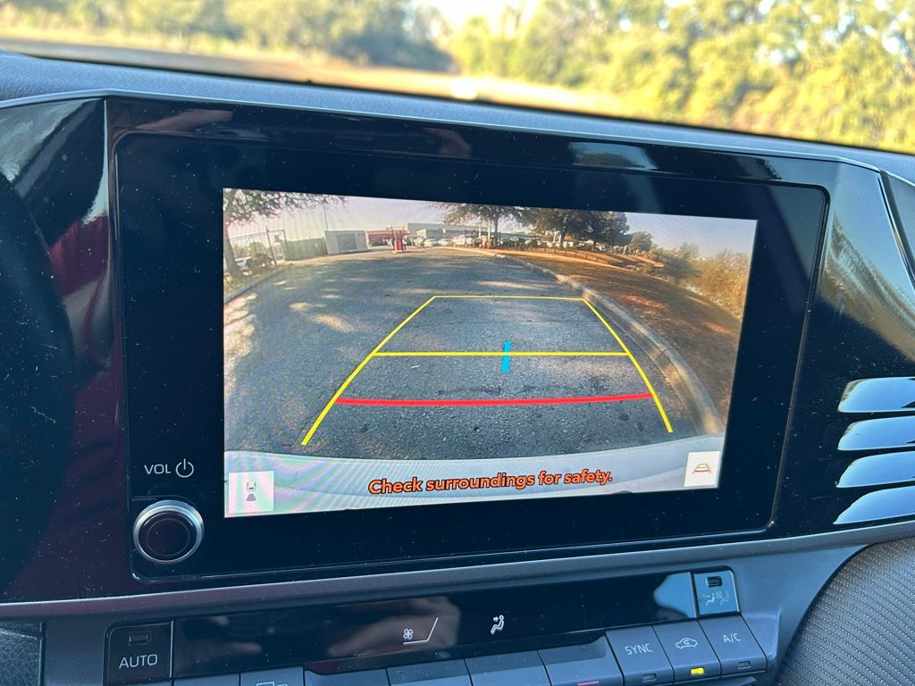 Thumbnail: 2025 Toyota Camry - 25