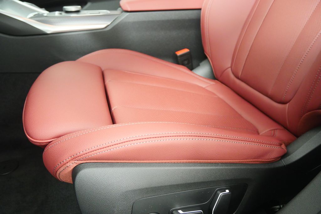 Thumbnail: 2026 BMW 3 Series - 9