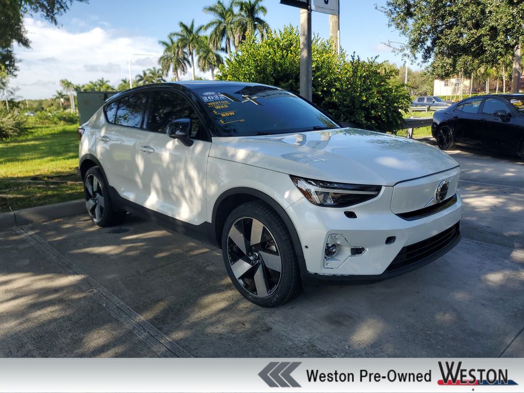 Crystal White 2022 Volvo C40 Recharge SUV / Crossover 1-Speed Automatic