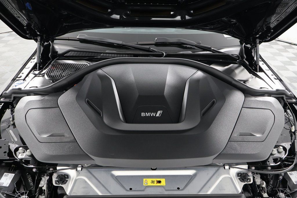 Thumbnail: 2026 BMW i4 - 9
