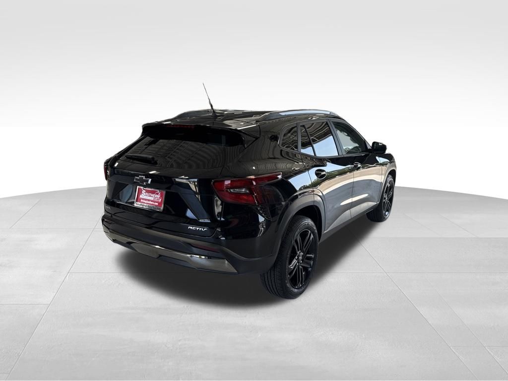Used 2025 Black Chevrolet ACTIV image 5