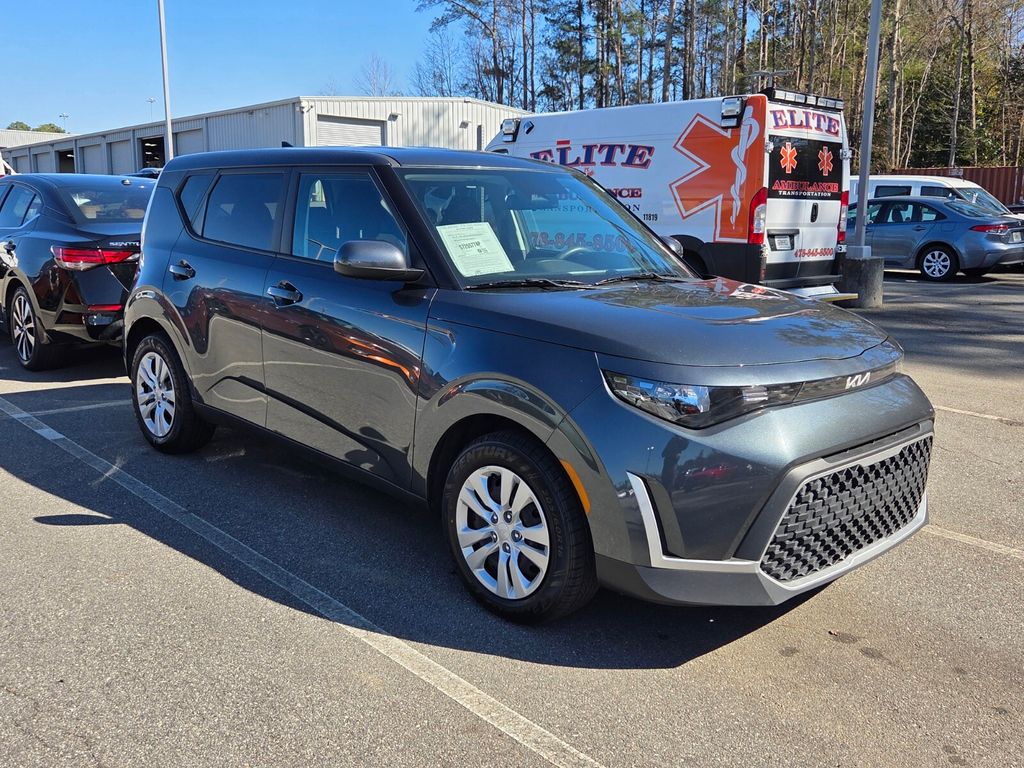 2025 Kia Soul LX FWD