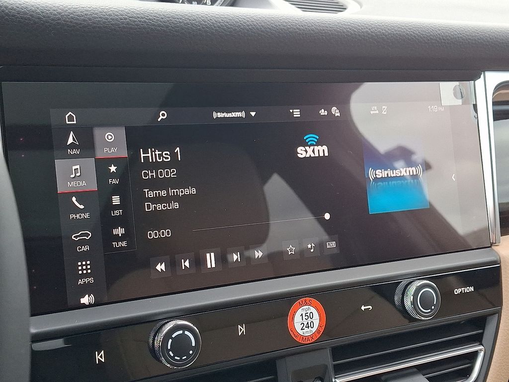 Thumbnail: 2026 Porsche Macan - 21