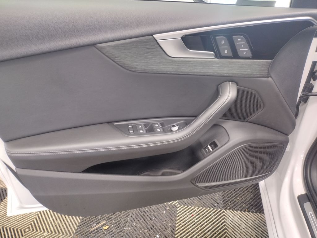 2023 Audi A4 45 S line Premium Plus
