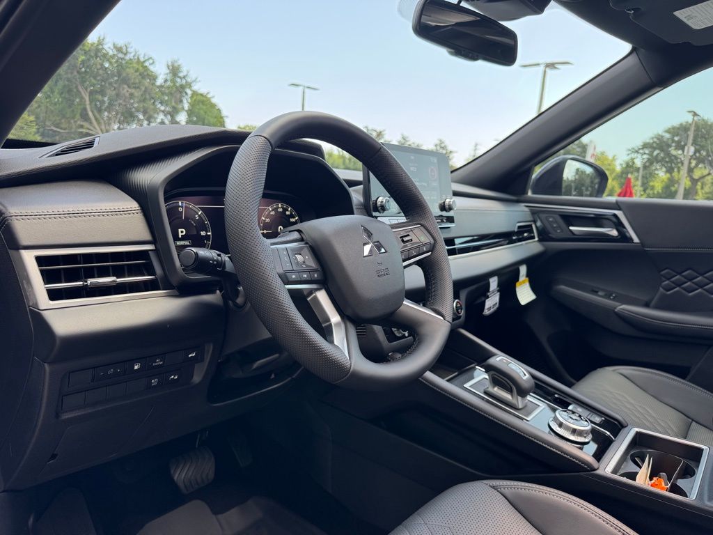 2025 Mitsubishi Outlander PHEV SEL photo 22