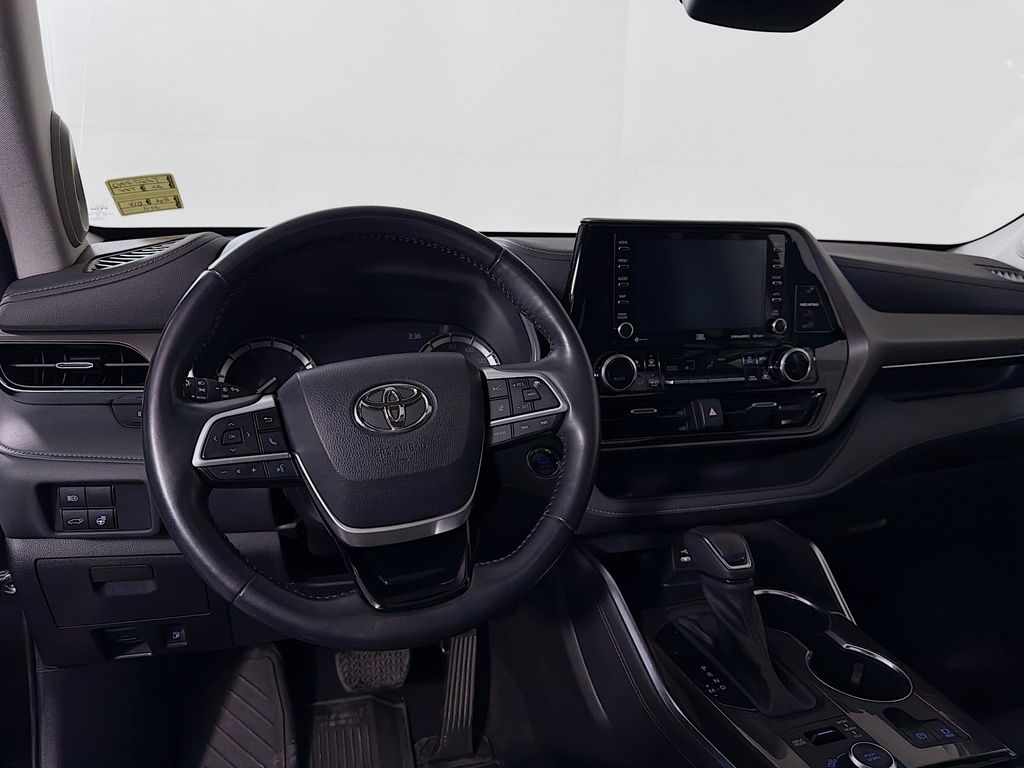 Used 2022 Toyota Highlander SUV
