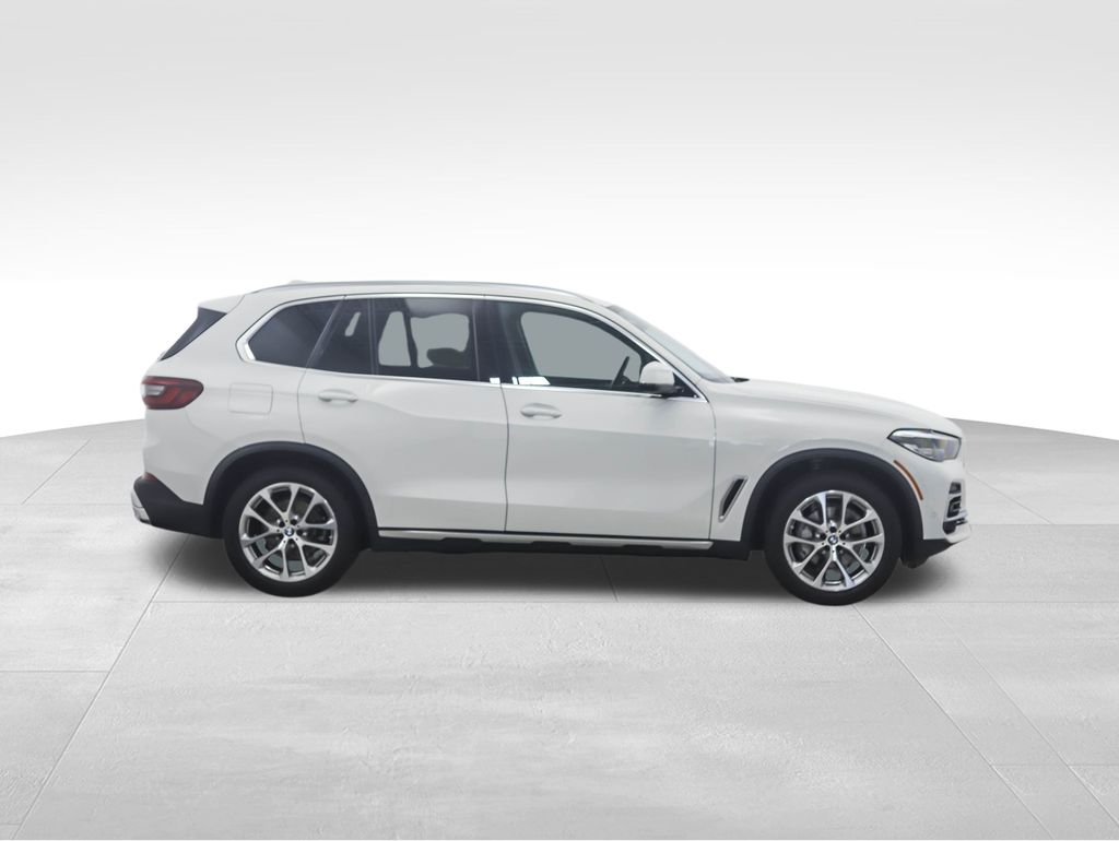 Thumbnail: 2022 BMW X5 - 6