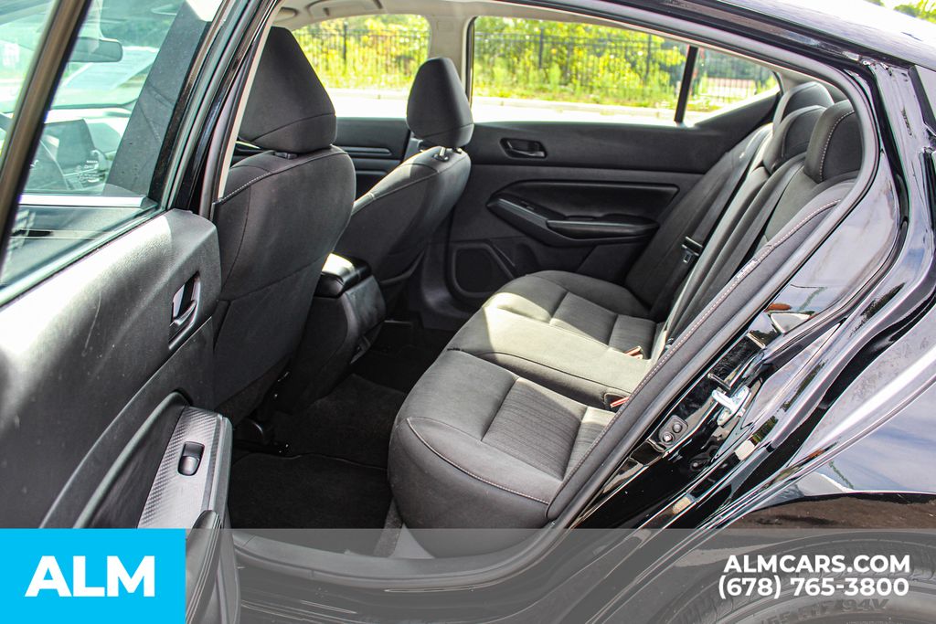 Used 2025 Black Nissan 2.5 SV image 17