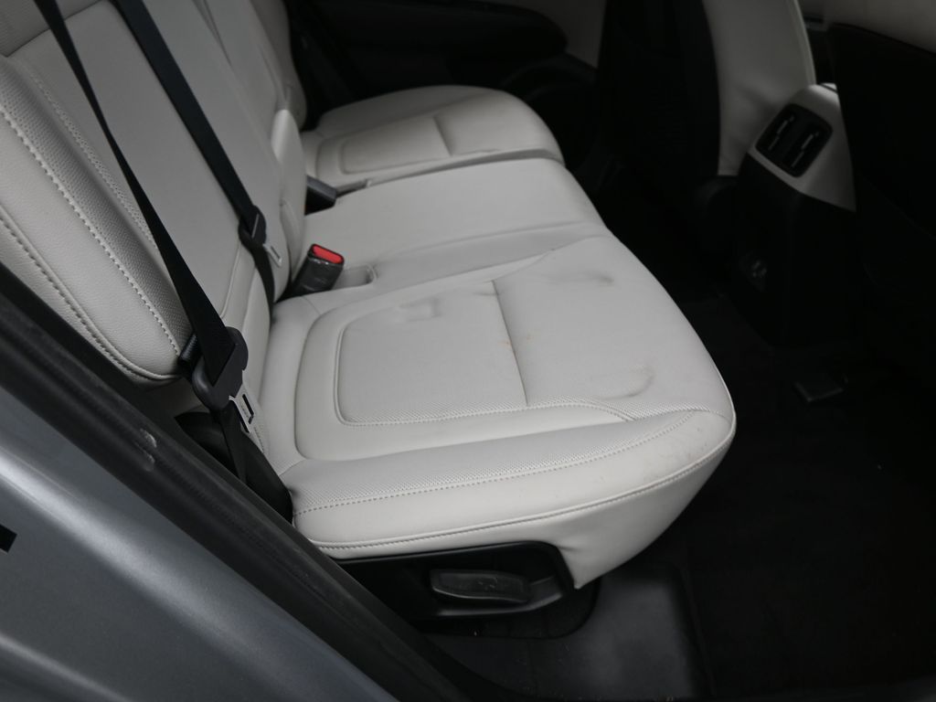 Used 2023 Shimmering Silver Hyundai SEL image 40