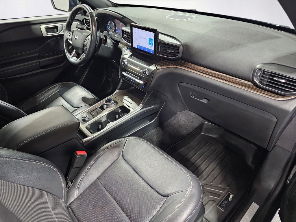 Used 2020 Black Ford Limited image 14