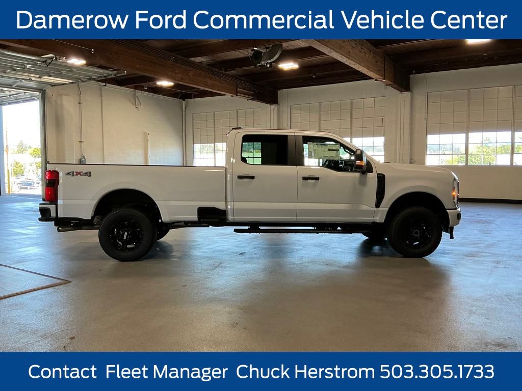 2025 Ford F-350SD  photo