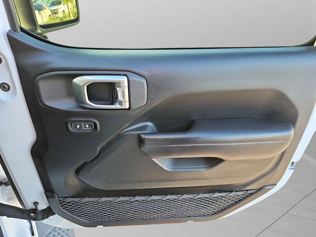 Used Car 2020 Jeep Gladiator  Sport For Sale Under $30,000 In Austin, Texas