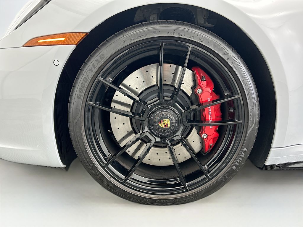 Thumbnail: 2024 Porsche 911 - 26