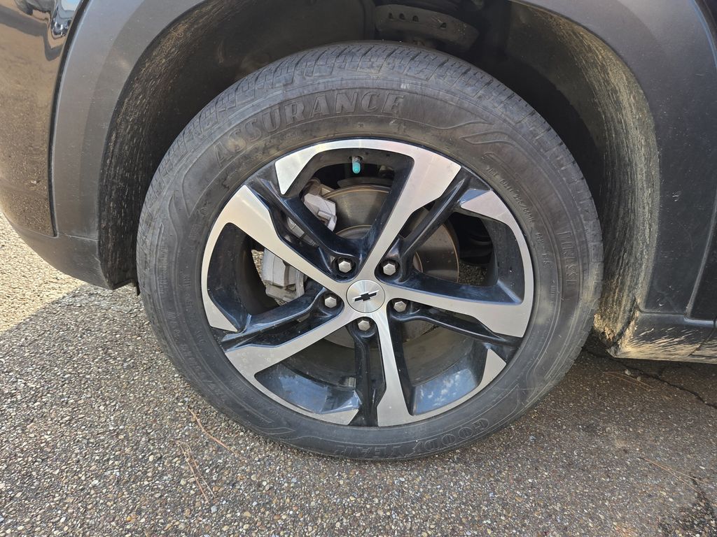 Used 2024 Chevrolet Trax SUV