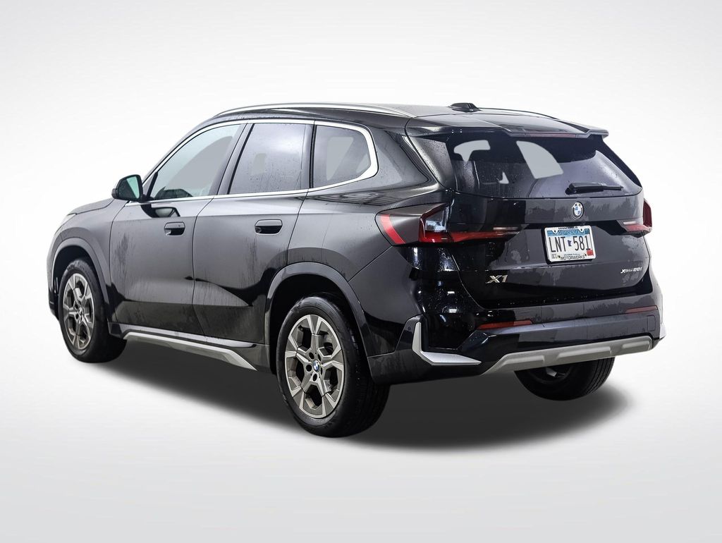 Thumbnail: 2023 BMW X1 - 3