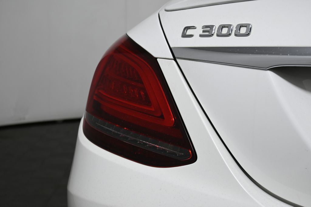 Thumbnail: 2019 Mercedes-Benz C-Class - 12