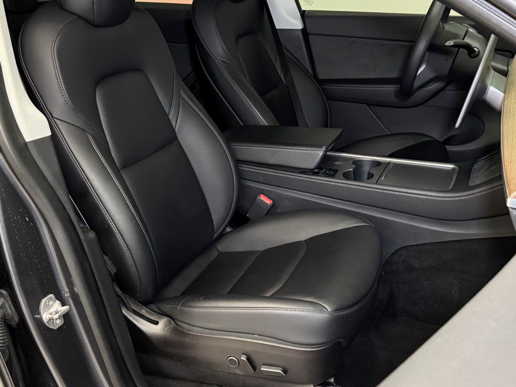 Thumbnail: 2021 Tesla Model Y - 19