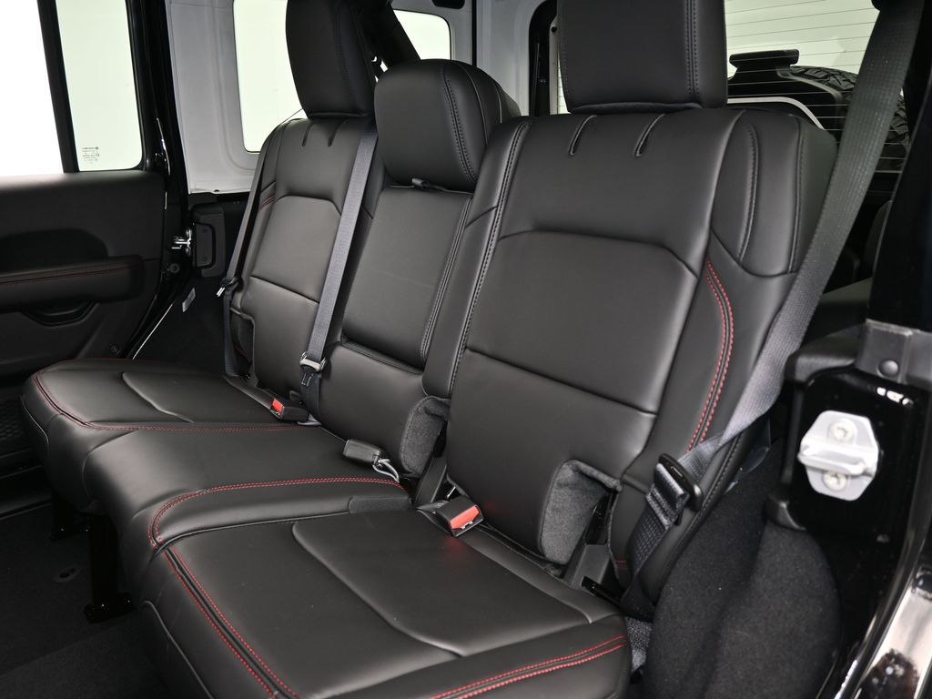 New 2026 Black Clearcoat Jeep Rubicon image 30