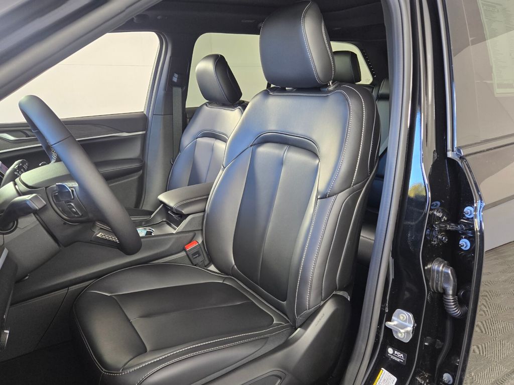 new 2025 Jeep Grand Cherokee L car, priced at $32,830