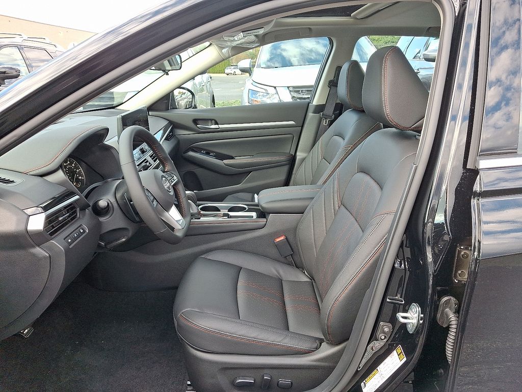 Thumbnail: 2025 Nissan Altima - 6