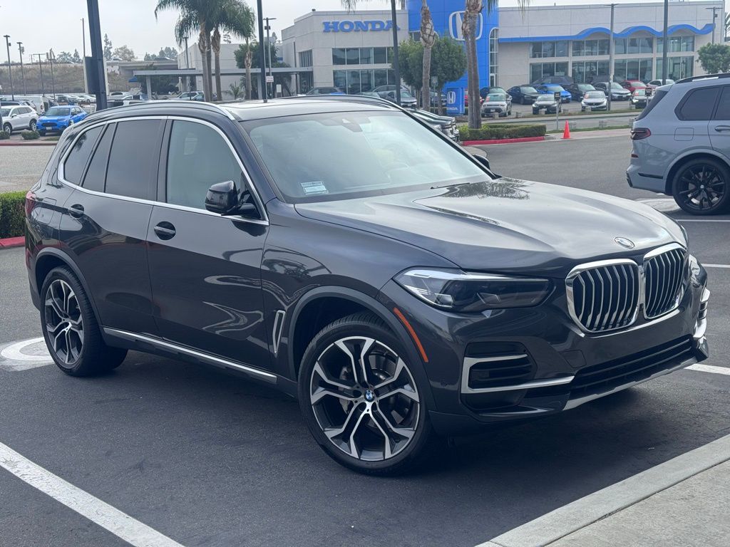 Thumbnail: 2023 BMW X5 - 4