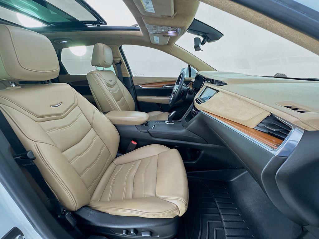 Used Car 2018 Cadillac Xt5  Platinum For Sale Under $25,000 In San Antonio, Texas