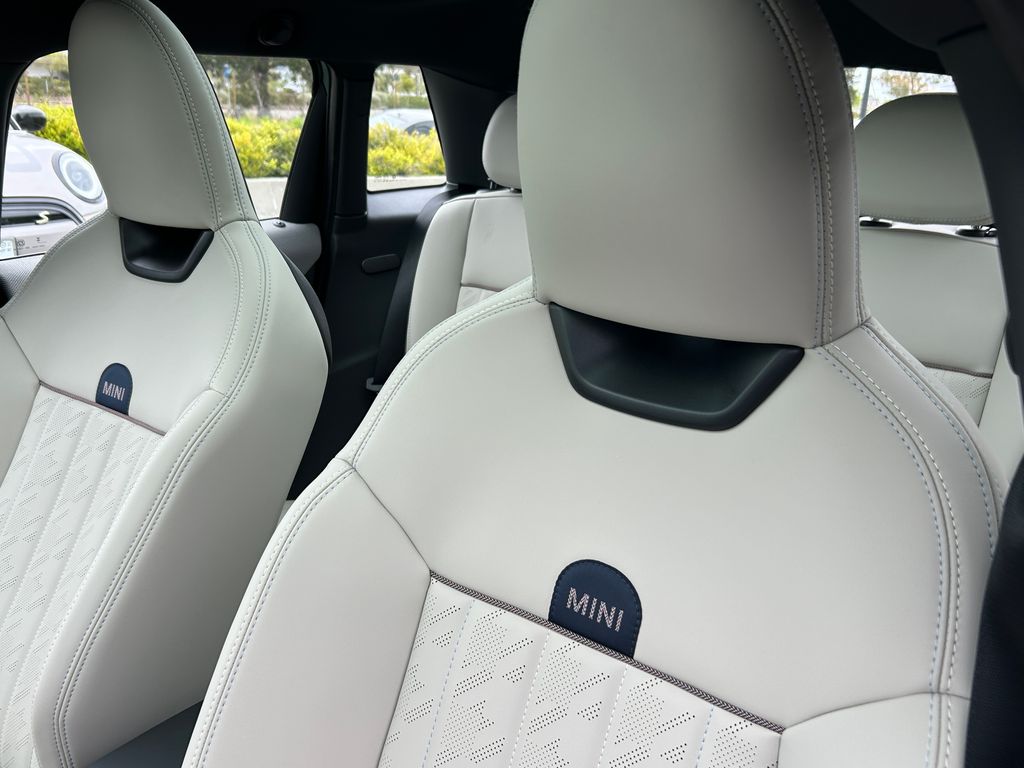 2025 MINI Cooper Hardtop S 14