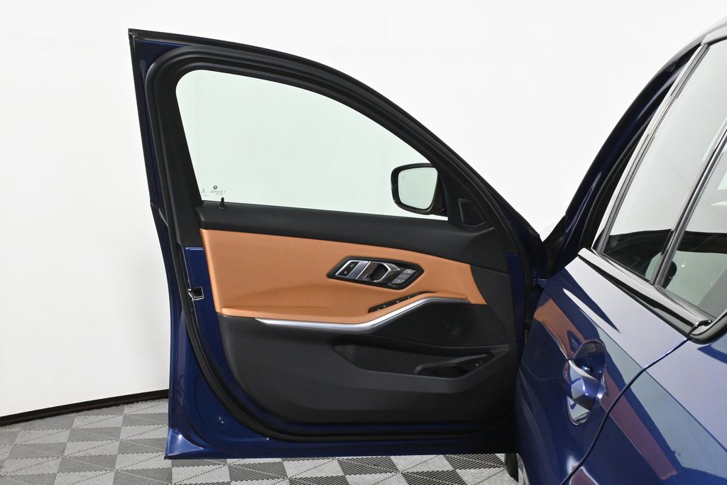 Thumbnail: 2023 BMW 3 Series - 27
