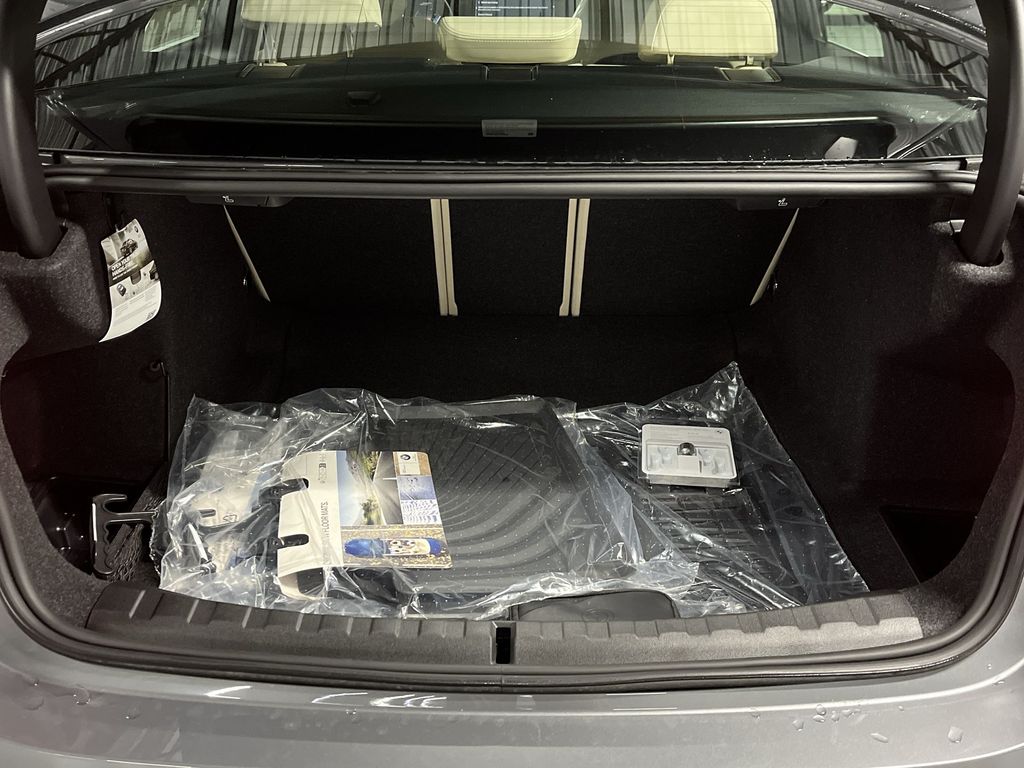 2025 BMW 3 Series 330i xDrive 24