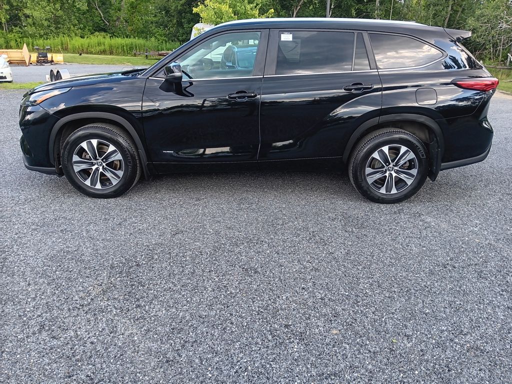 Used 2023 Toyota Highlander SUV