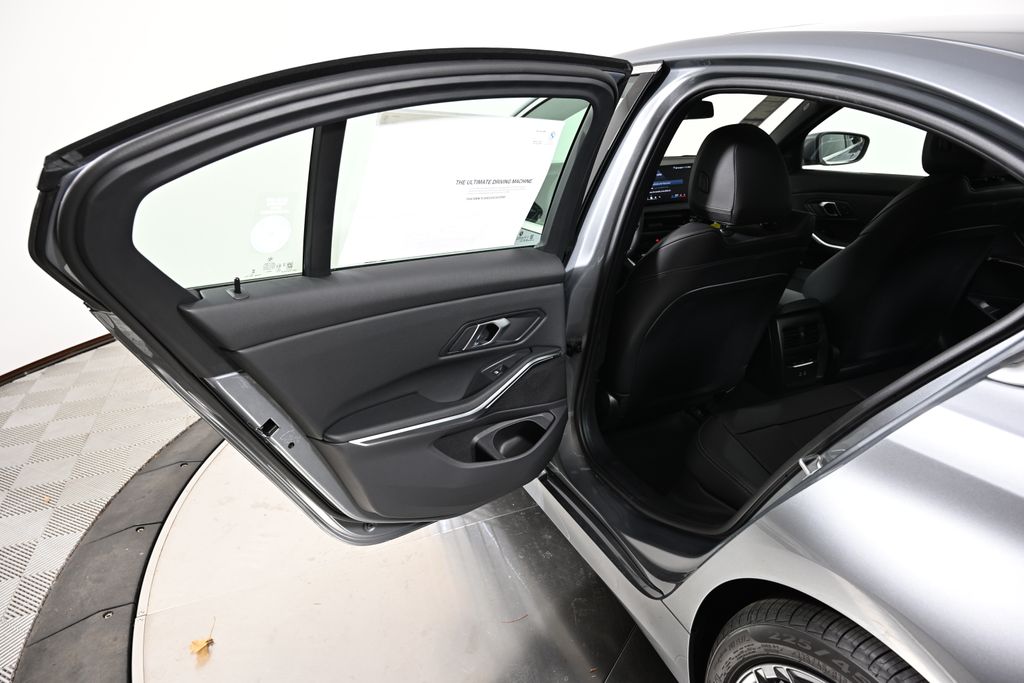 Thumbnail: 2026 BMW 3 Series - 23