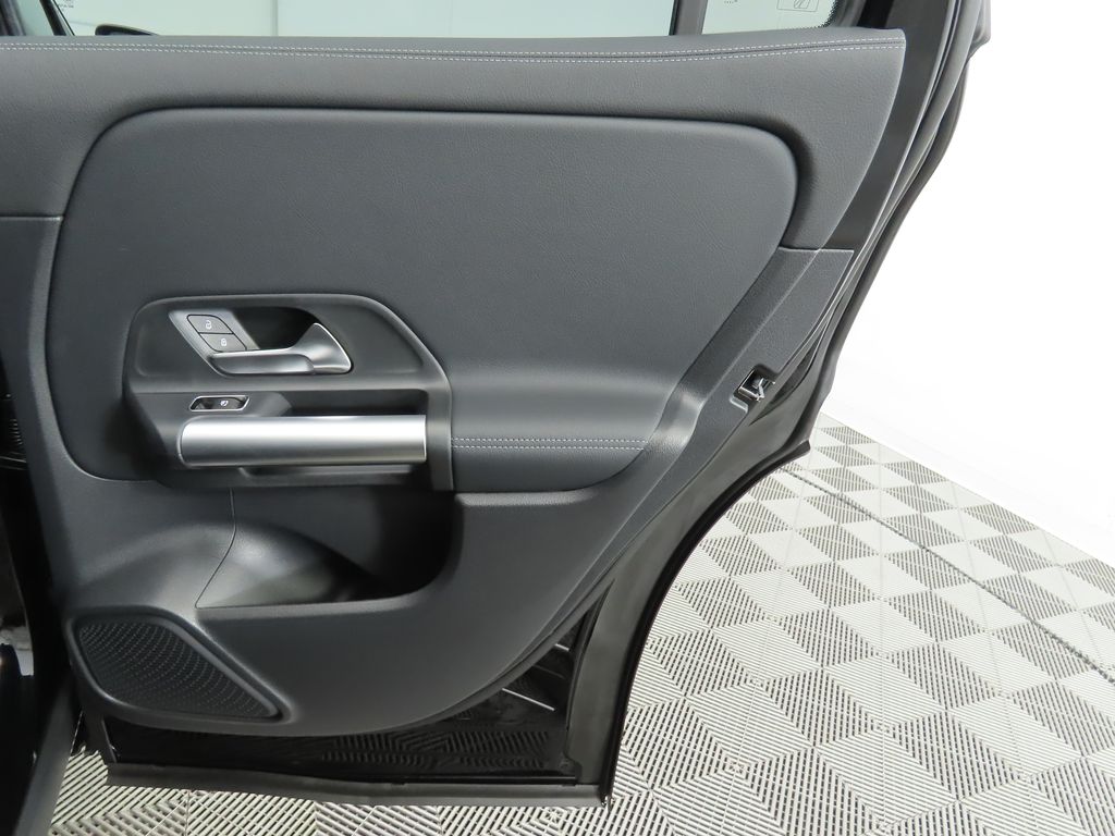 Thumbnail: 2025 Mercedes-Benz GLA - 27