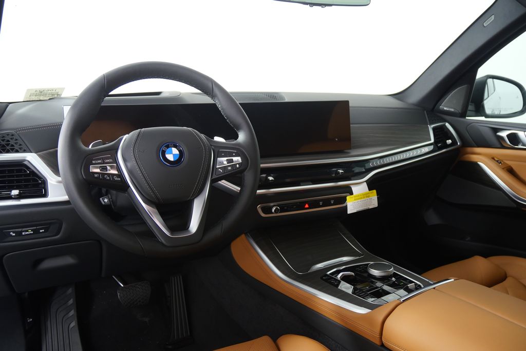 Thumbnail: 2026 BMW X5 - 18