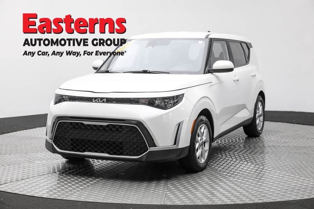 2023 Kia Soul LX