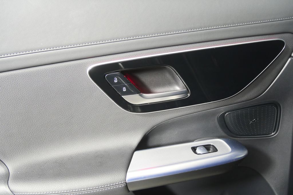 Thumbnail: 2024 Mercedes-Benz GLC - 12