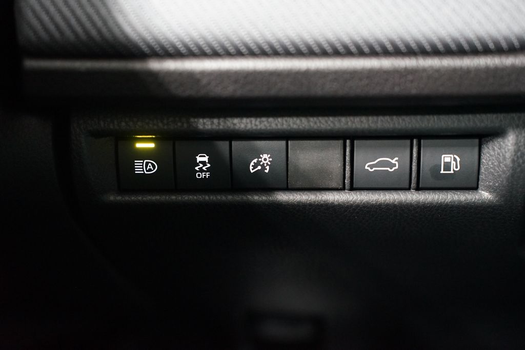2025 Toyota Camry SE 25