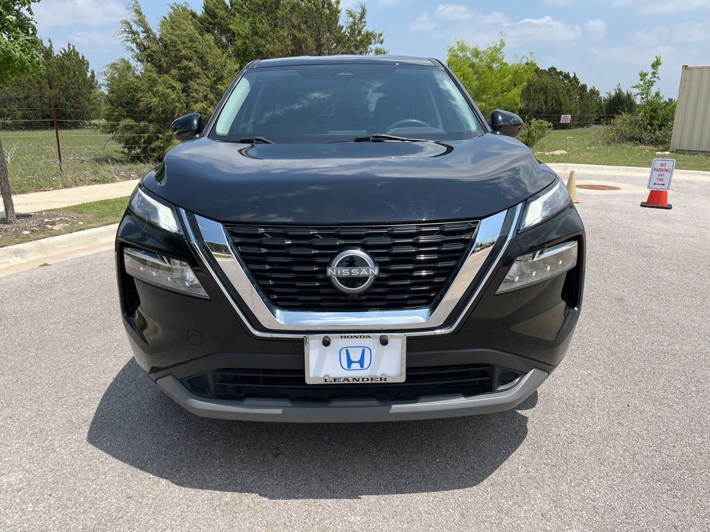 2023 Nissan Rogue SV 2