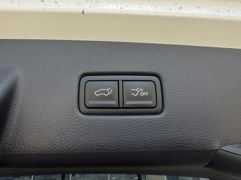 2026 Kia Carnival Hybrid SX White at Community Kia