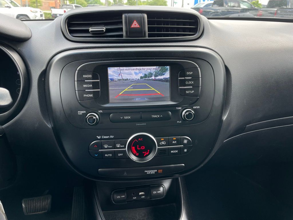 Thumbnail: 2017 Kia Soul - 17