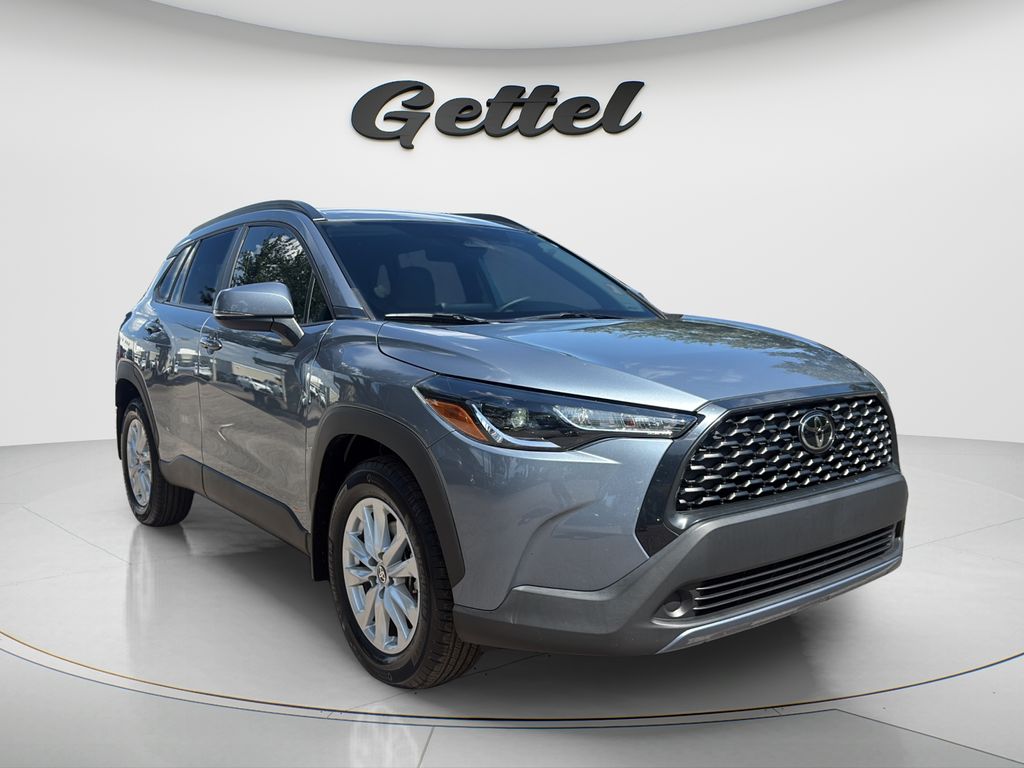 Certified Used 2024  Toyota LE image 2