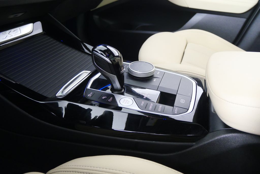 Thumbnail: 2023 BMW X3 - 26