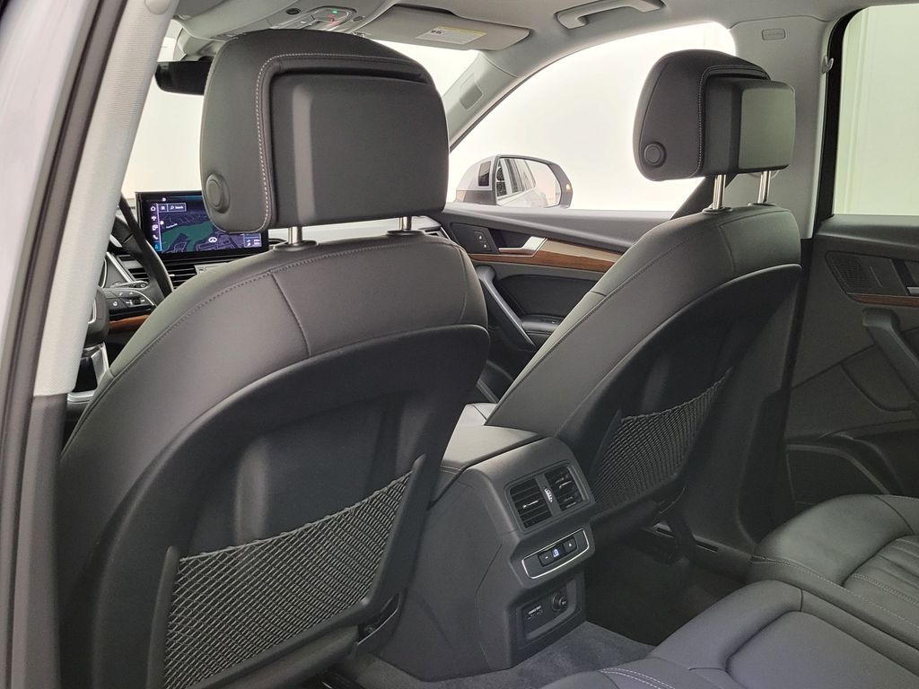 Thumbnail: 2023 Audi Q5 - 23