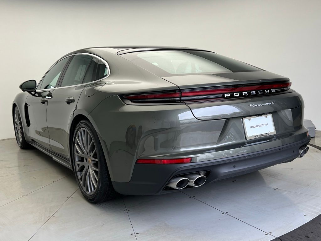 Thumbnail: 2026 Porsche Panamera - 3
