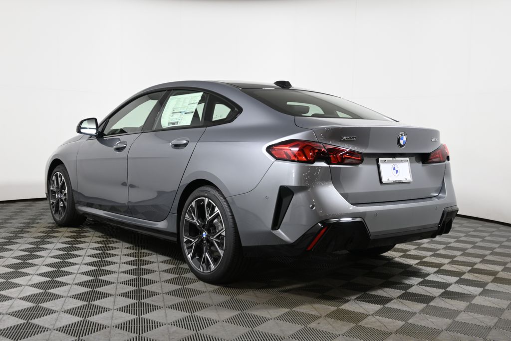 Thumbnail: 2026 BMW 2 Series - 5