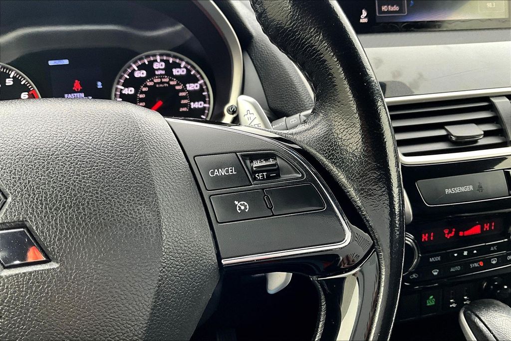 Used 2020 Black Mitsubishi SE image 20