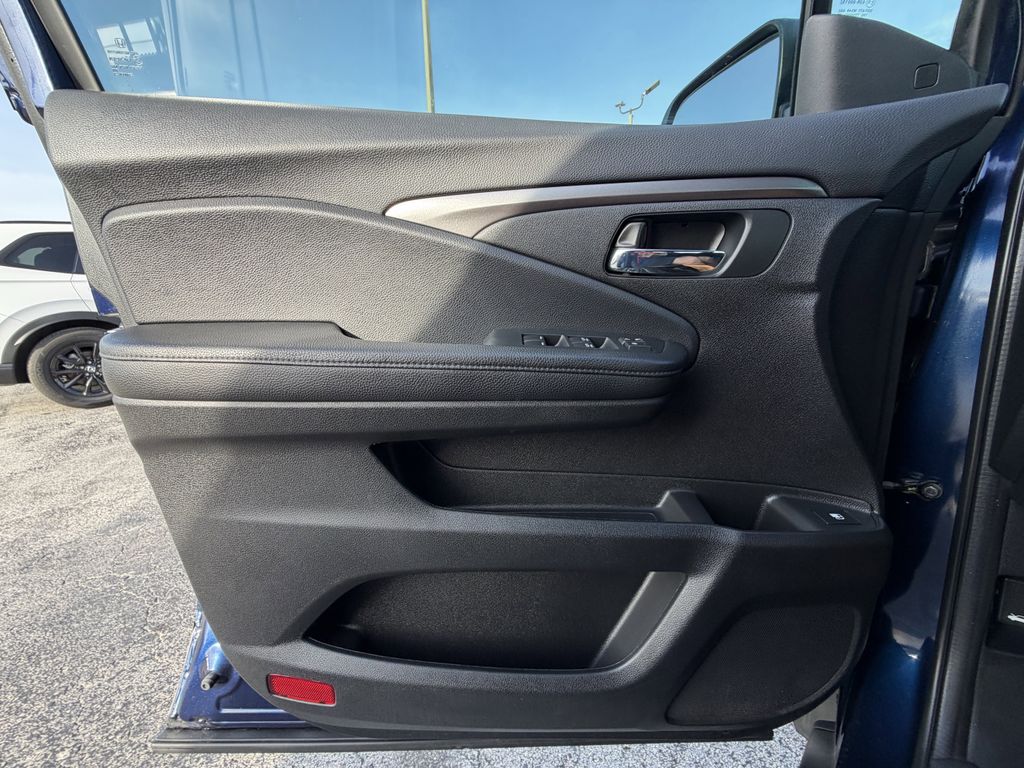 used 2022 Honda Pilot car, priced at $20,394