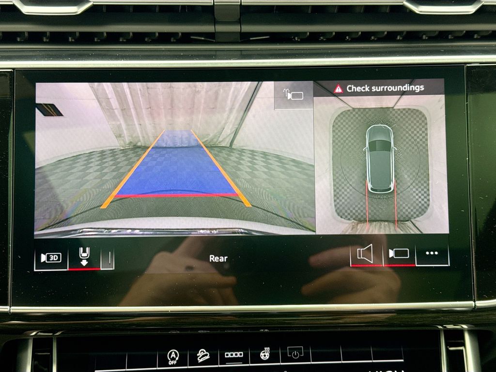 Thumbnail: 2026 Audi Q7 - 15