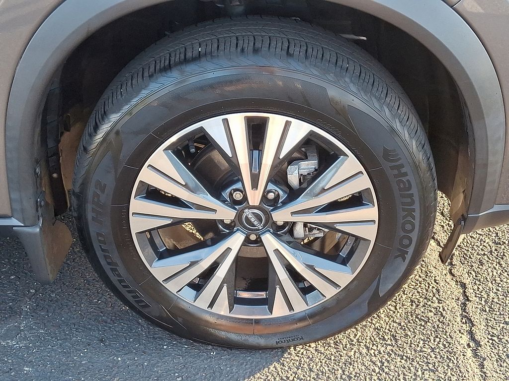 Thumbnail: 2023 Nissan Rogue - 8