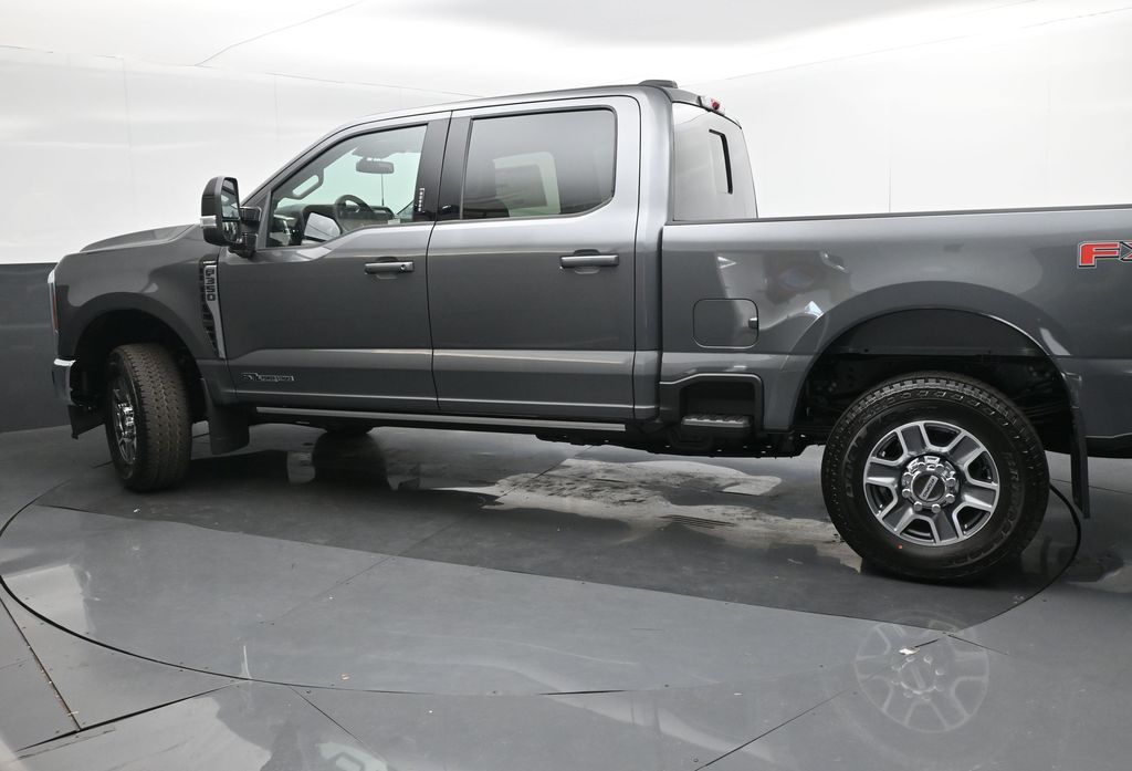2026 Ford F-350 Super Duty Lariat